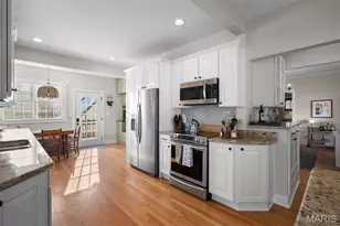 716 N Kirkwood Rd, Kirkwood, MO 63122 - Photo 10