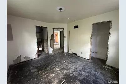 9833 Dennis Drive, Riverview, MO 63136 - Photo 6