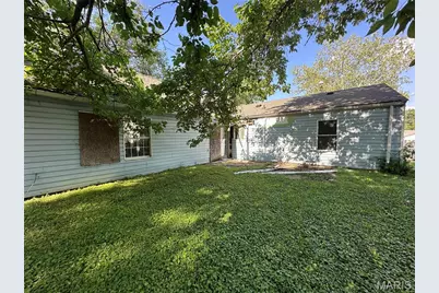 9833 Dennis Drive, Riverview, MO 63136 - Photo 20