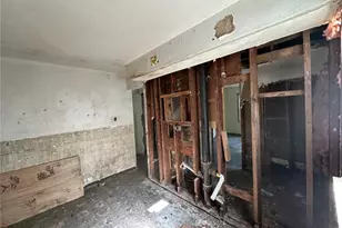 9833 Dennis Dr, Riverview, MO 63136 - Photo 8