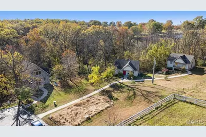 11069 New London Gravel Rd, Hannibal, MO 63401 - Photo 14