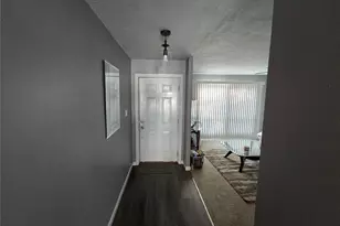 12136 La Padera Ln, Florissant, MO 63033 - Photo 4