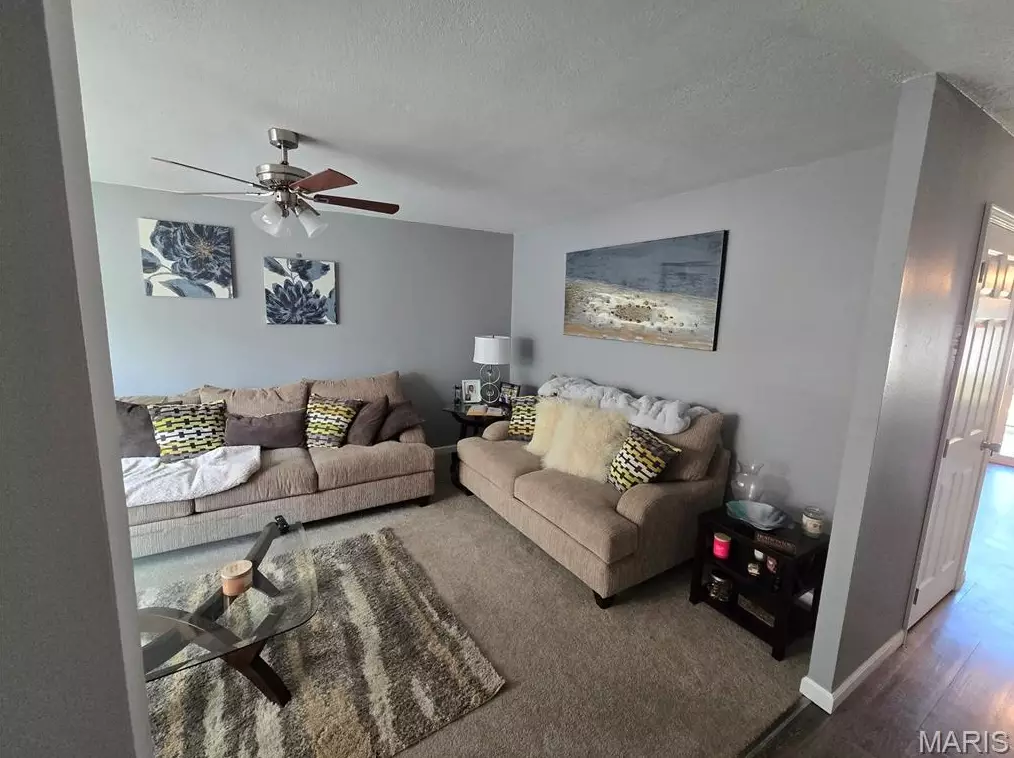 12136 La Padera Ln, Florissant, MO 63033 - MLS 25079202 - Coldwell