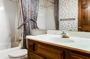 719 Carman Meadows Dr, Manchester, MO 63021 - Photo 44