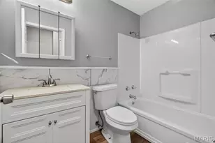 2405 Buttonwood Ct, Florissant, MO 63031 - Photo 16