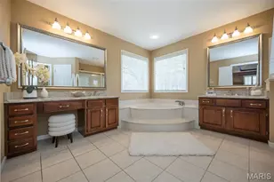 15831 Barons Way Dr, Chesterfield, MO 63017 - Photo 20