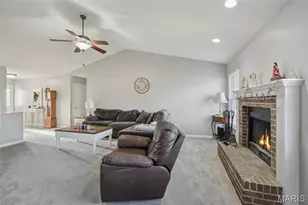 9616 Persimmon Point Dr, Hillsboro, MO 63050 - Photo 4