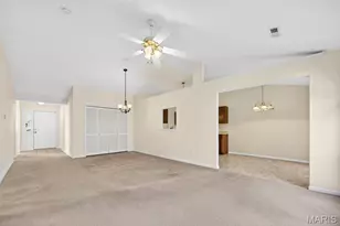 933 Blumhoff Rd, Wentzville, MO 63385 - Photo 6