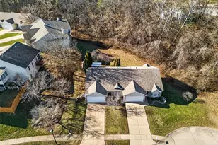 933 Blumhoff Rd, Wentzville, MO 63385 - Photo 16
