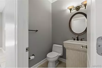 208 Vonbehren Drive, Chesterfield, MO 63005 - Photo 10