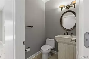 208 Vonbehren Dr, Chesterfield, MO 63005 - Photo 10