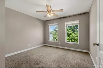 208 Vonbehren Drive, Chesterfield, MO 63005 - Photo 18