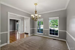 208 Vonbehren Dr, Chesterfield, MO 63005 - Photo 6