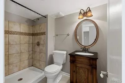 208 Vonbehren Drive, Chesterfield, MO 63005 - Photo 24