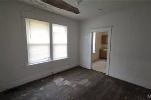 6350 Madison Ave, Saint Louis, MO 63134 - Photo 8