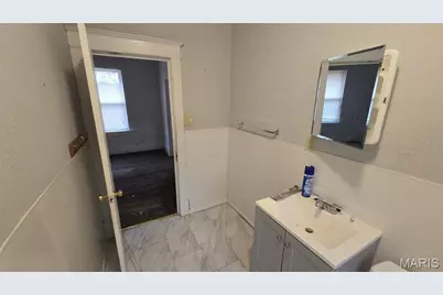 6350 Madison Avenue, Saint Louis, MO 63134 - Photo 12