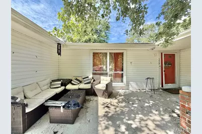 5823 Mayberry Drive, Imperial, MO 63052 - Photo 2