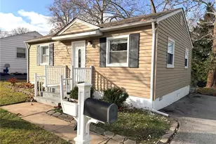 721 Beardsley Ct, Saint Louis, MO 63135 - Photo 1
