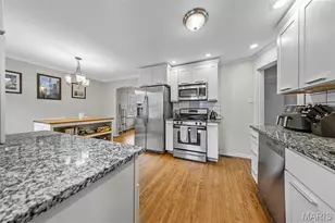 7044 Holly Hills Ave, Saint Louis, MO 63123 - Photo 12