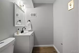 11008 Baywood Terrace, Saint Louis, MO 63126 - Photo 14