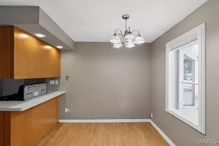 10201 Surf Dr, Saint Louis, MO 63137 - Photo 14