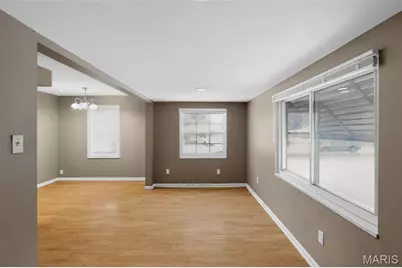 10201 Surf Drive, Saint Louis, MO 63137 - Photo 10