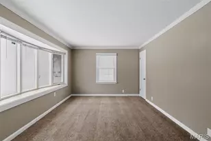 10201 Surf Dr, Saint Louis, MO 63137 - Photo 6