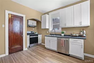 7429 Warner Ave, Saint Louis, MO 63117 - Photo 10