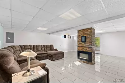 2843 Chapel View Drive, Florissant, MO 63031 - Photo 22