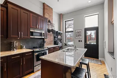 1913 Hickory Street, Saint Louis, MO 63104 - Photo 16