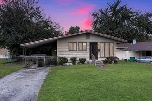 601 Shepley Dr, Saint Louis, MO 63137 - Photo 1