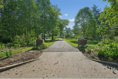 232 Old Ballwin Road, Ballwin, MO 63021 - Photo 2