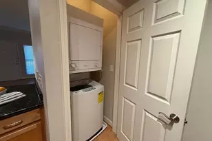 2716 Mcknight Crossing Ct, Saint Louis, MO 63124 - Photo 8