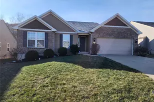 2338 Windsor Castle Dr, Imperial, MO 63052 - Photo 2
