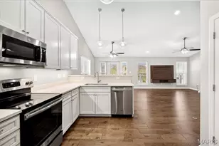 1331 Woodgrove Park Dr, O'Fallon, MO 63366 - Photo 18