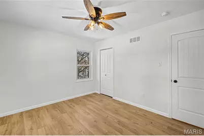 12902 Dorsett Road, Maryland Heights, MO 63043 - Photo 28