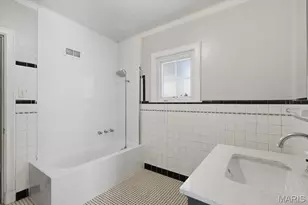 72 Bellerive Acres, Normandy, MO 63121 - Photo 36