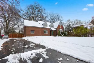 72 Bellerive Acres, Normandy, MO 63121 - Photo 2