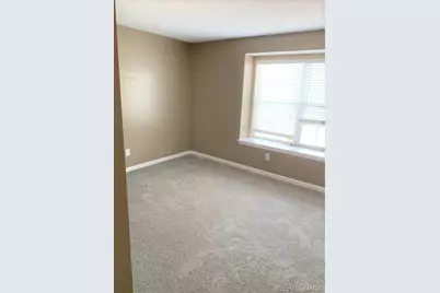 2506 Creve Coeur Mill Road #6, Maryland Heights, MO 63043 - Photo 8