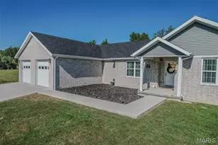 1540 Fairfield Dr, Lebanon, MO 65536 - Photo 2