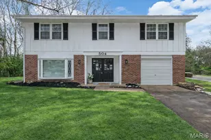 504 Thornlea Ct, Ballwin, MO 63011 - Photo 2