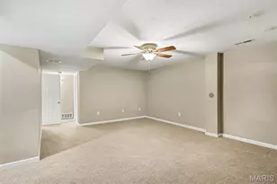 1704 Preston Centre Dr, Fenton, MO 63026 - Photo 18