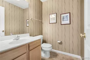 1704 Preston Centre Dr, Fenton, MO 63026 - Photo 12