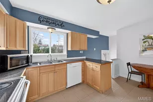 9226 Tutwiler Ave, Saint Louis, MO 63134 - Photo 8