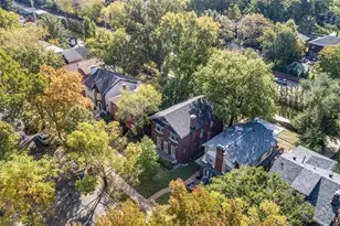 7118 Pershing Ave, University City, MO 63130 - Photo 26