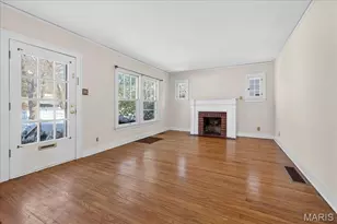 938 Hawbrook Rd, Glendale, MO 63122 - Photo 2