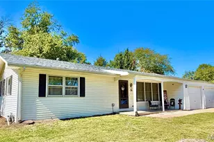 11 Garden Pl, Montgomery, MO 63361 - Photo 2