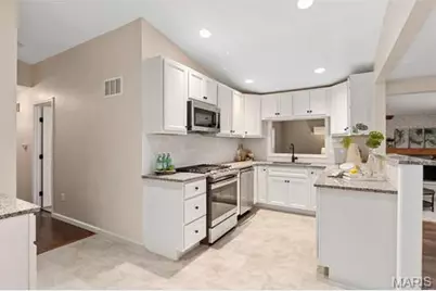 2715 Narraganset Drive, Florissant, MO 63033 - Photo 8