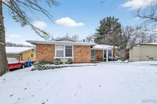 677 Turfwood Dr, Ballwin, MO 63021 - Photo 4