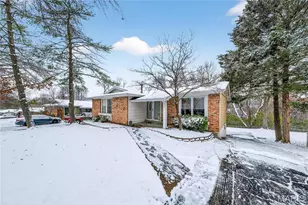 677 Turfwood Dr, Ballwin, MO 63021 - Photo 2